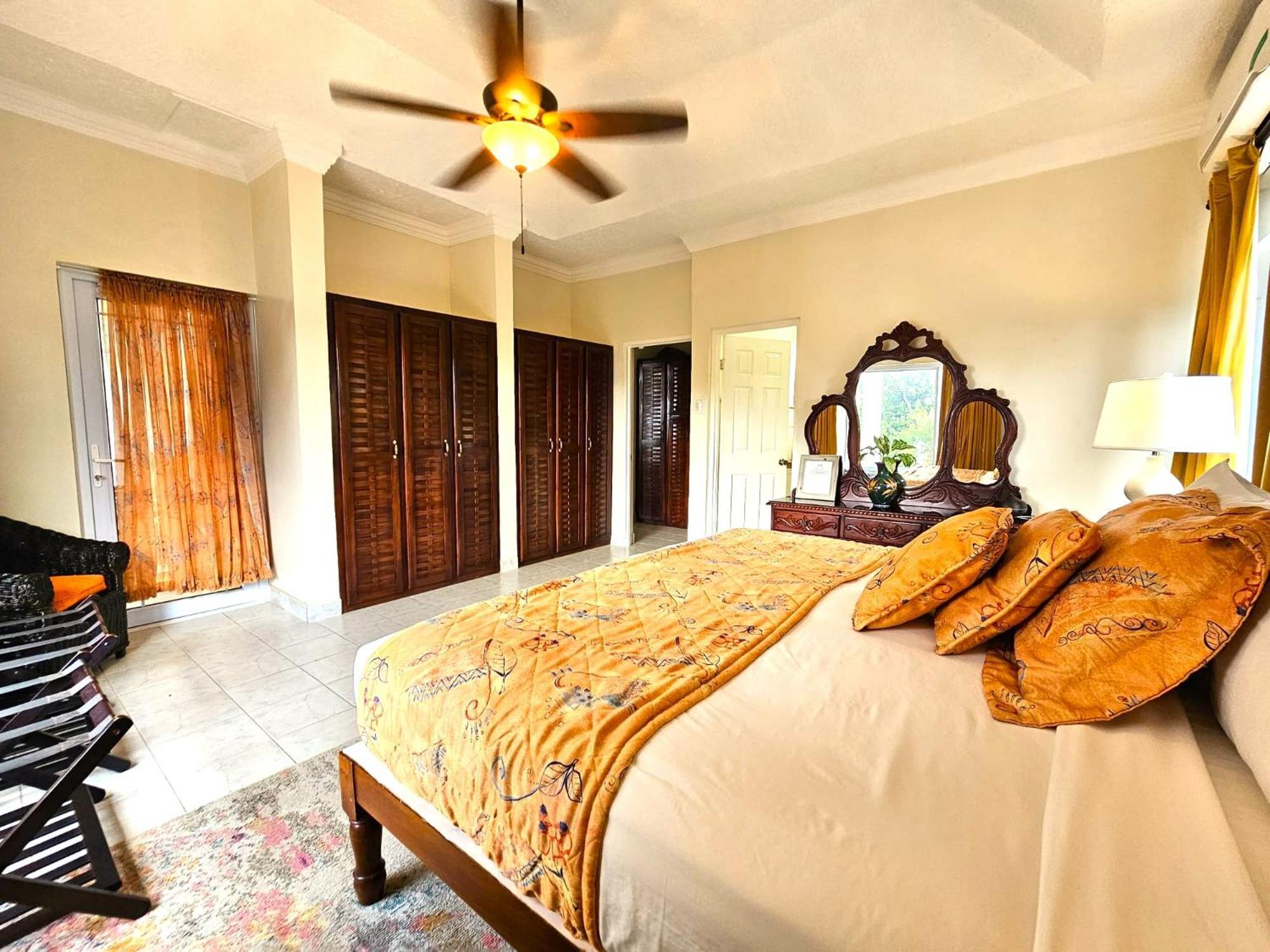 Mais Oui Villa Discovery Bay Exterior foto
